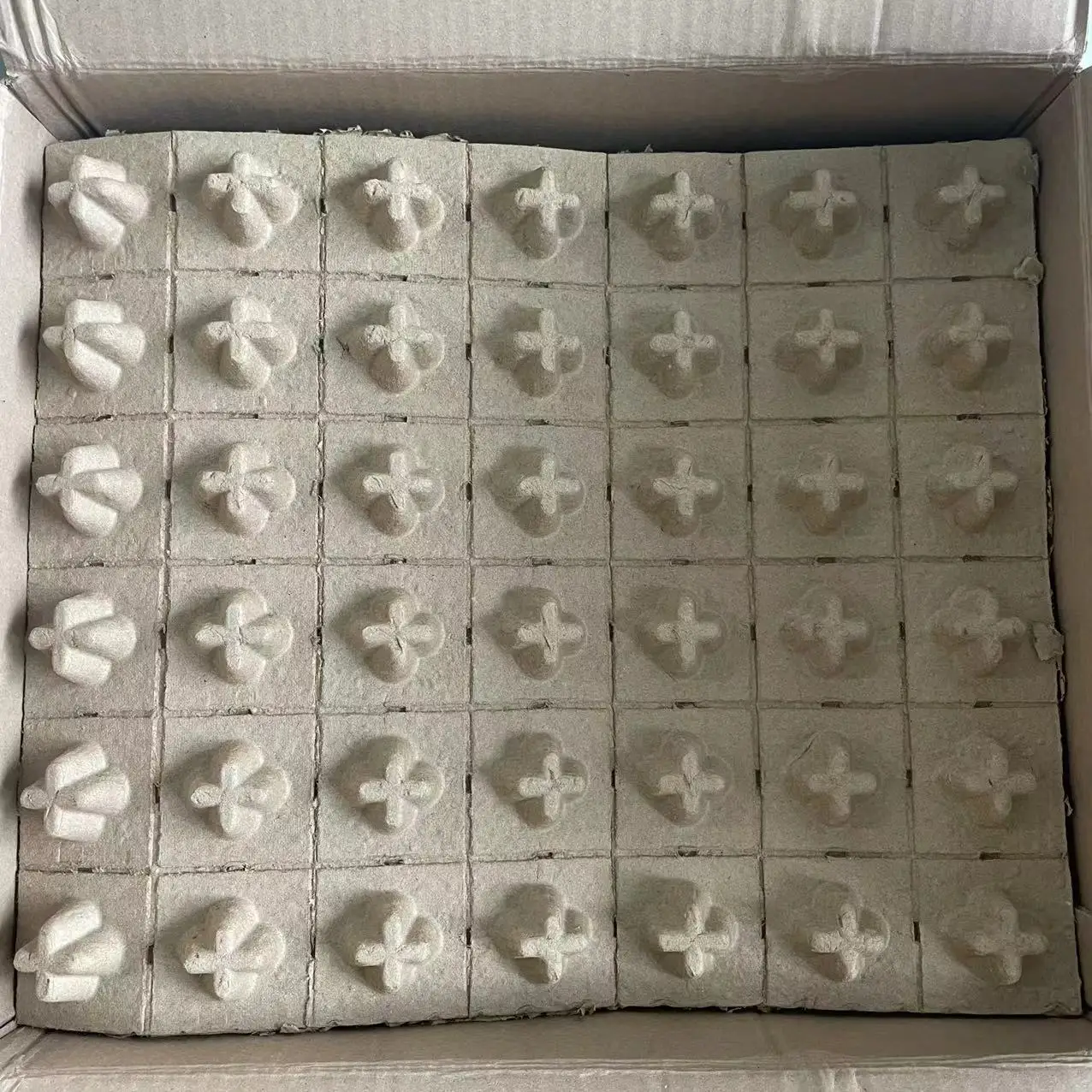 Manufacturer customised molded pulp insert trayprotective  shipping cushion eco friendly kraft paper box packaging insert