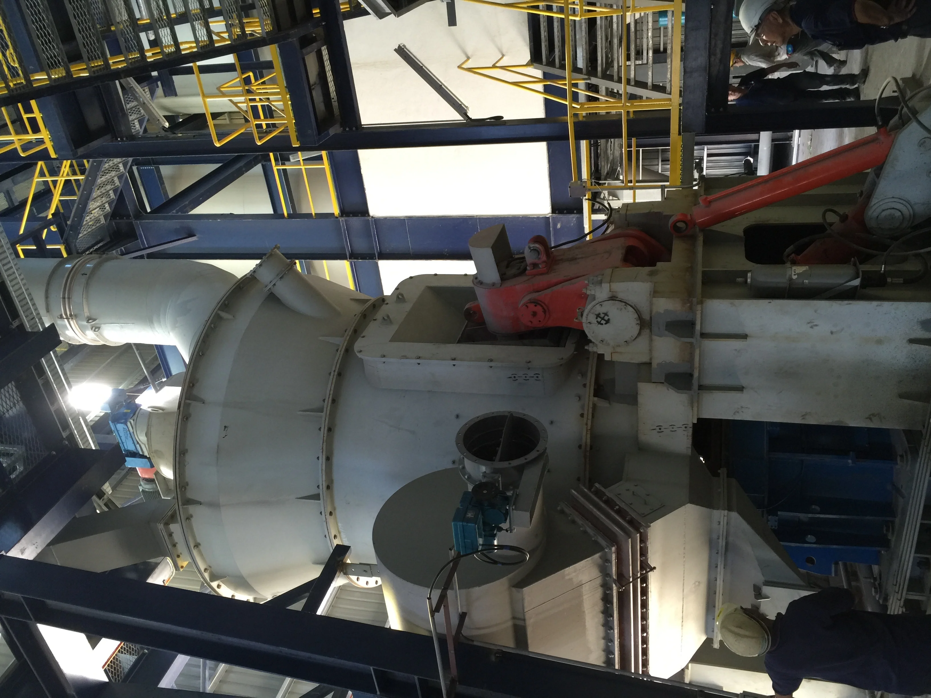 GKLM 2000 Vertical Roller Mill Efficient Ore Grinding  for Mining Sustainable Powder Production