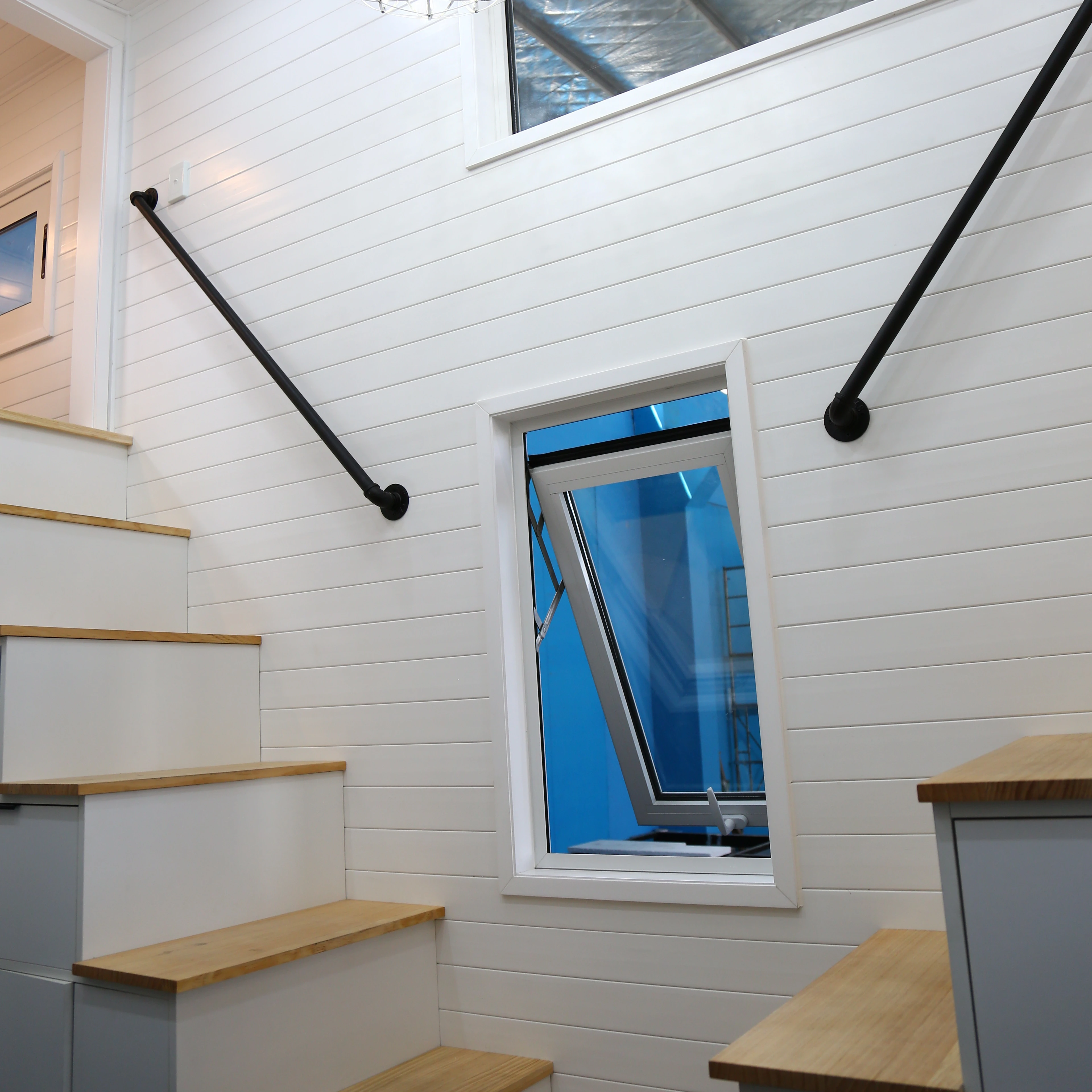 High Quality Wooden,Log Canada Wooden Modular Tiny House On Wheels