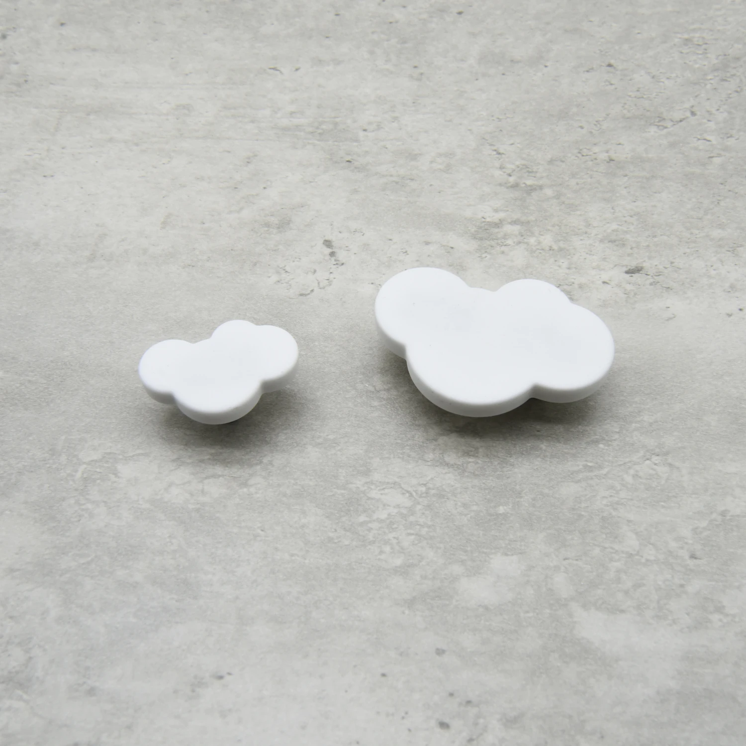 cute cabinet handle with different color