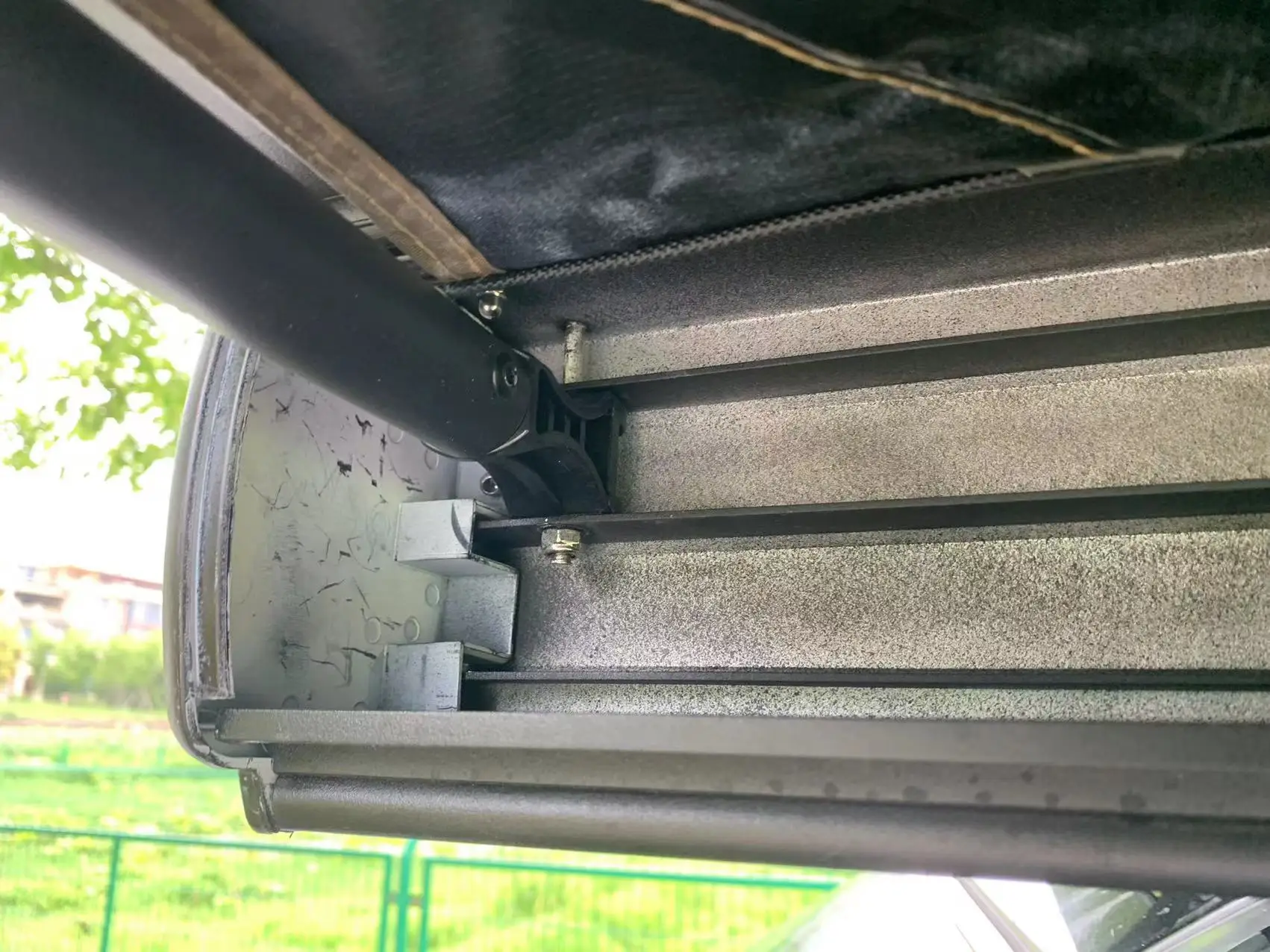 Free Sample Car Side Retract  Awning For Camping  With  Aluminum pole awning for car