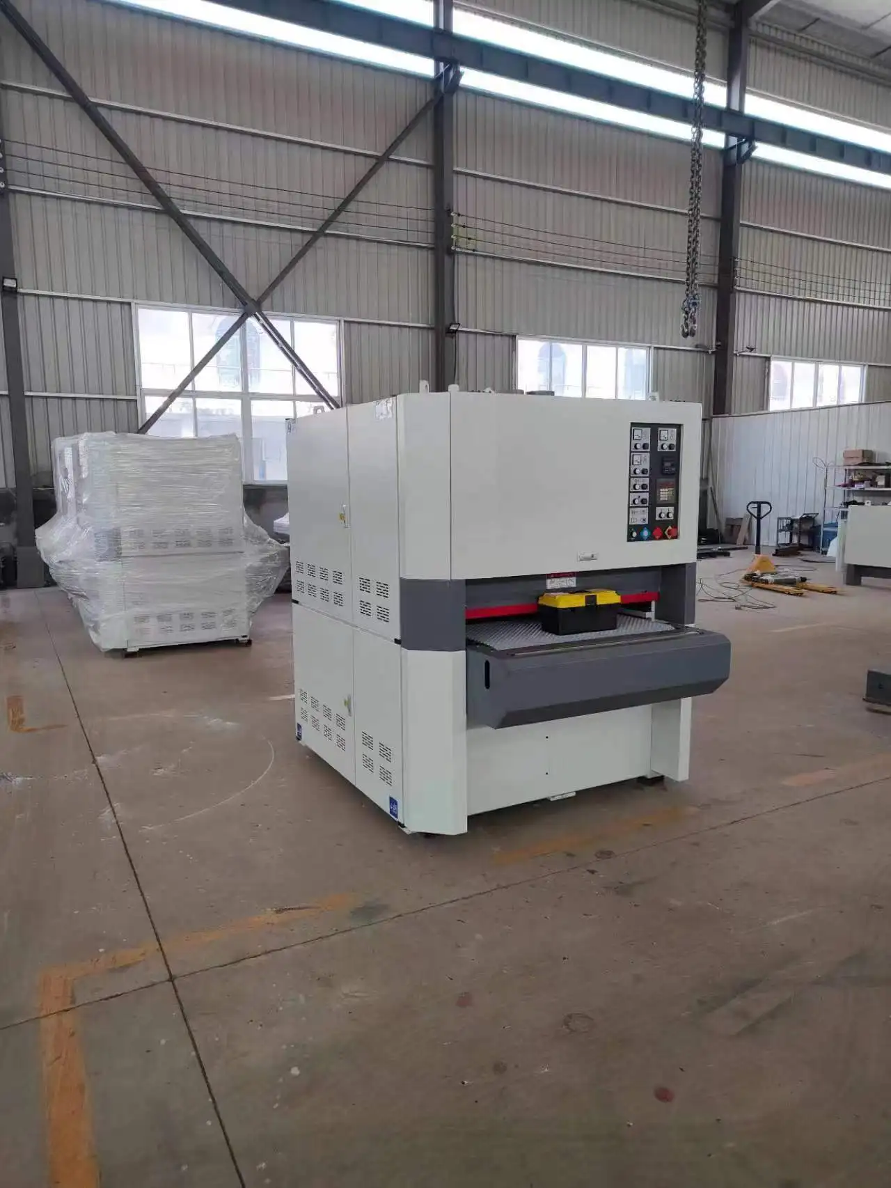 Sanding Machine Sander Polishing for MDF HDF/Particle Board/Chipboard/OSB/Plywood Board Man-Made Wood Based Panel Grinding