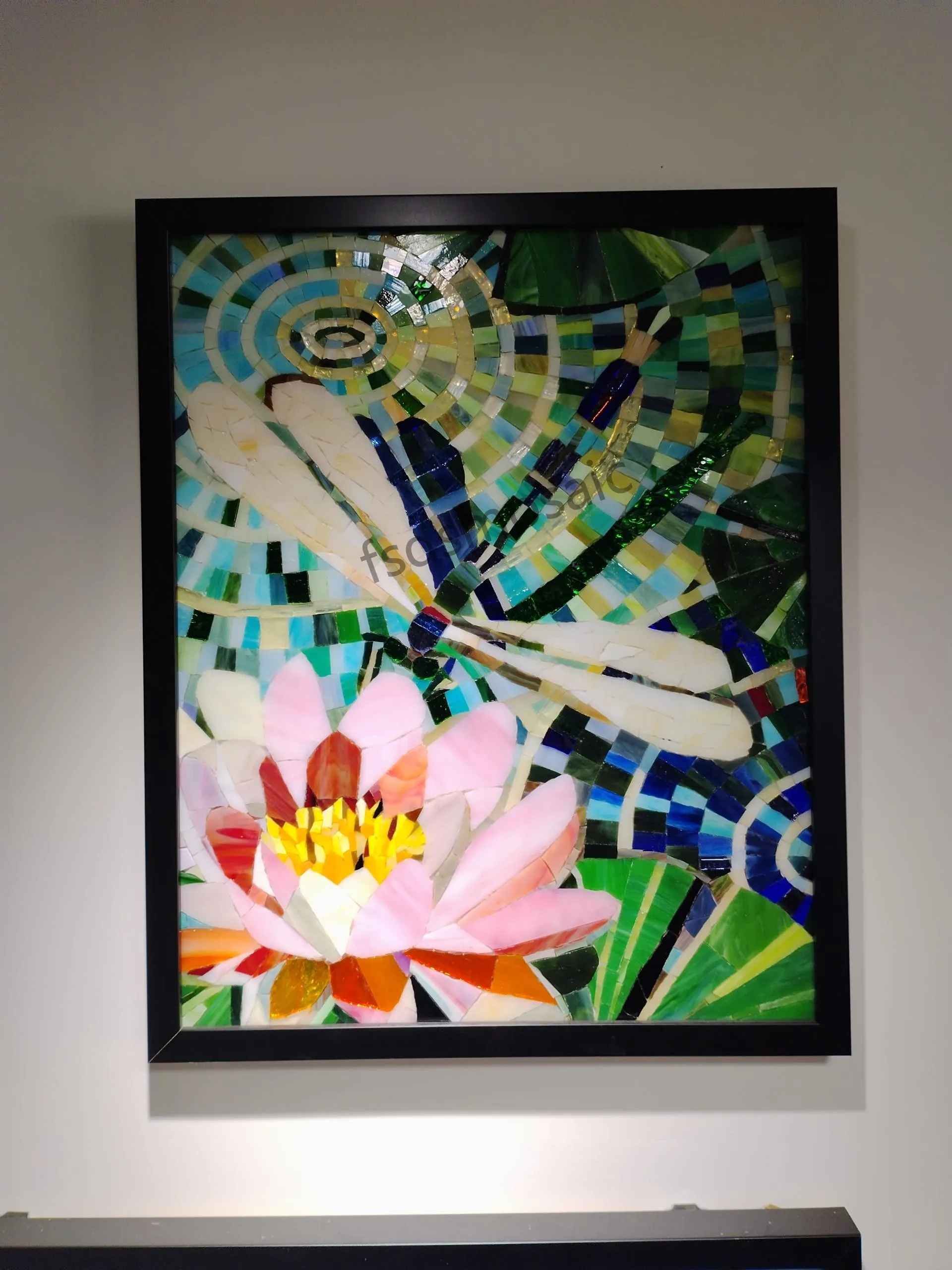 Customized Century Glass Mosaic Modern Handmade Lotus Artistic 4mm Thickness Parquet Design for Interior Wall Decor