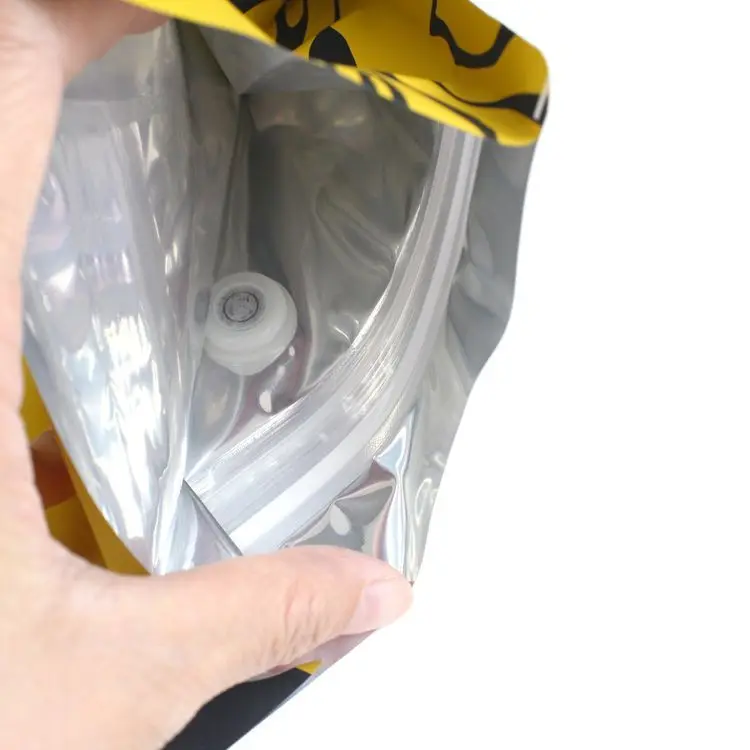 Affordable Price Multiple colors Coffee Bag Moisture Proof Packaging Bag Coffee Bags With Valve And Zipper