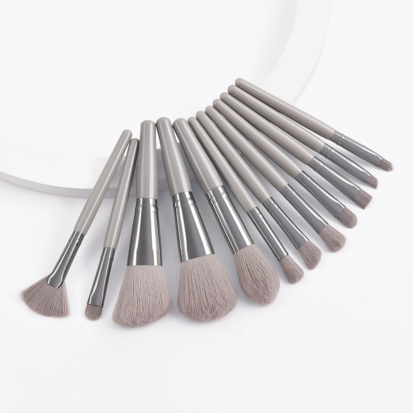 2022 New Champagne Gold Grey 12 Pcs Classic Design Chinese Factory Custom Brushes Fashion Sexy Private Label Makeup Brush Set