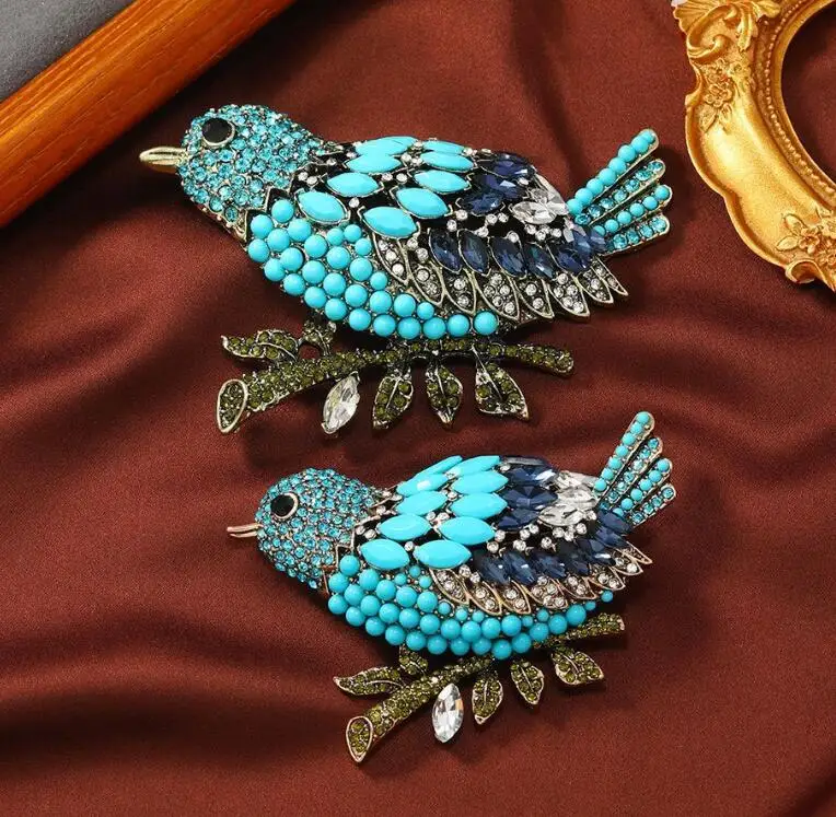 korean crystal brooch