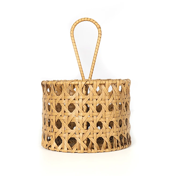 Hot Sale Classic Natural Handmade Bamboo Metal and PE Rattan Flatware Mini Picnic Basket for Candies and Storage