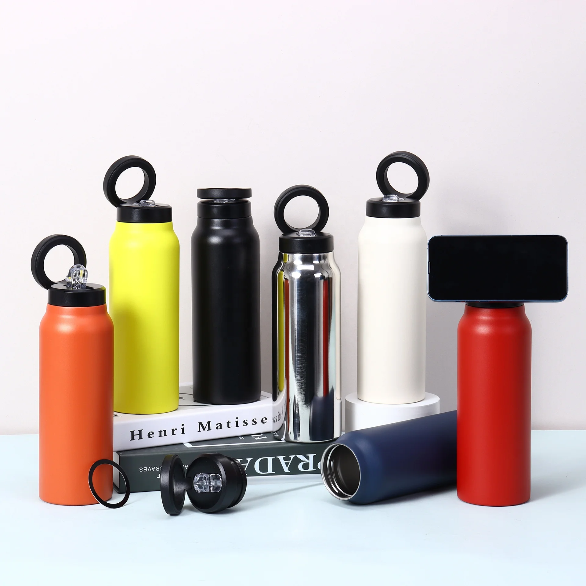 New 24oz Magnetic Lid Water Bottle Phone Holder Phone Stand Adjustable Ringolike Water Bottle Patent Pending For Iphone