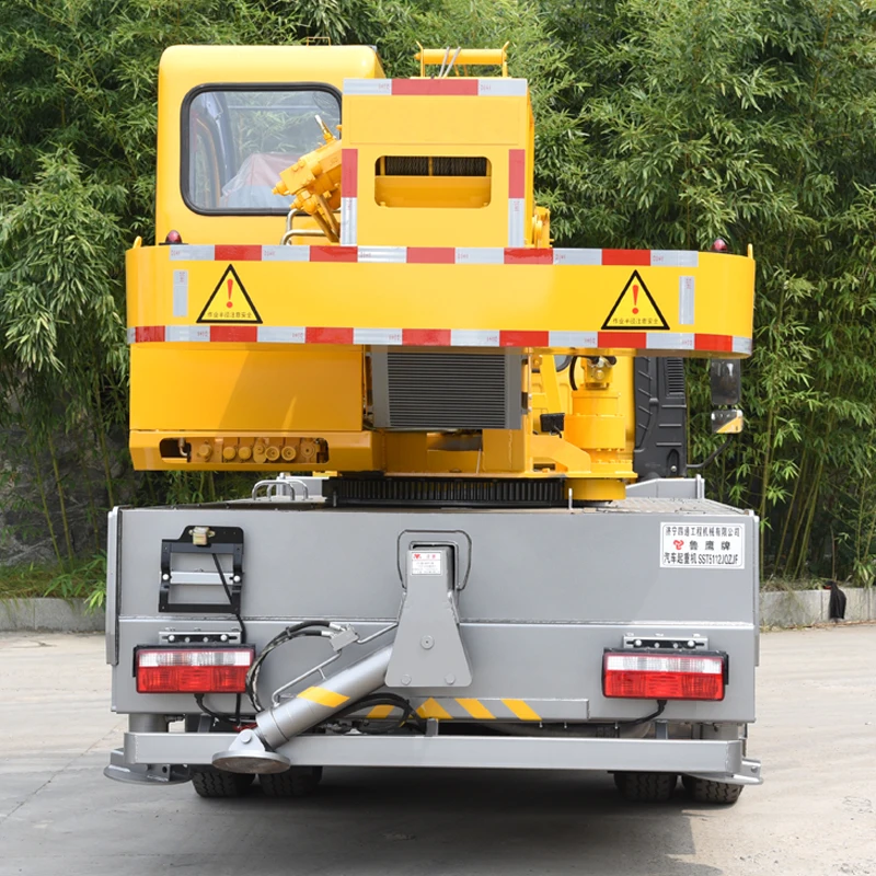 Low price small truck cranes truck with crane 10 tons mini truck telescopic crane for sale