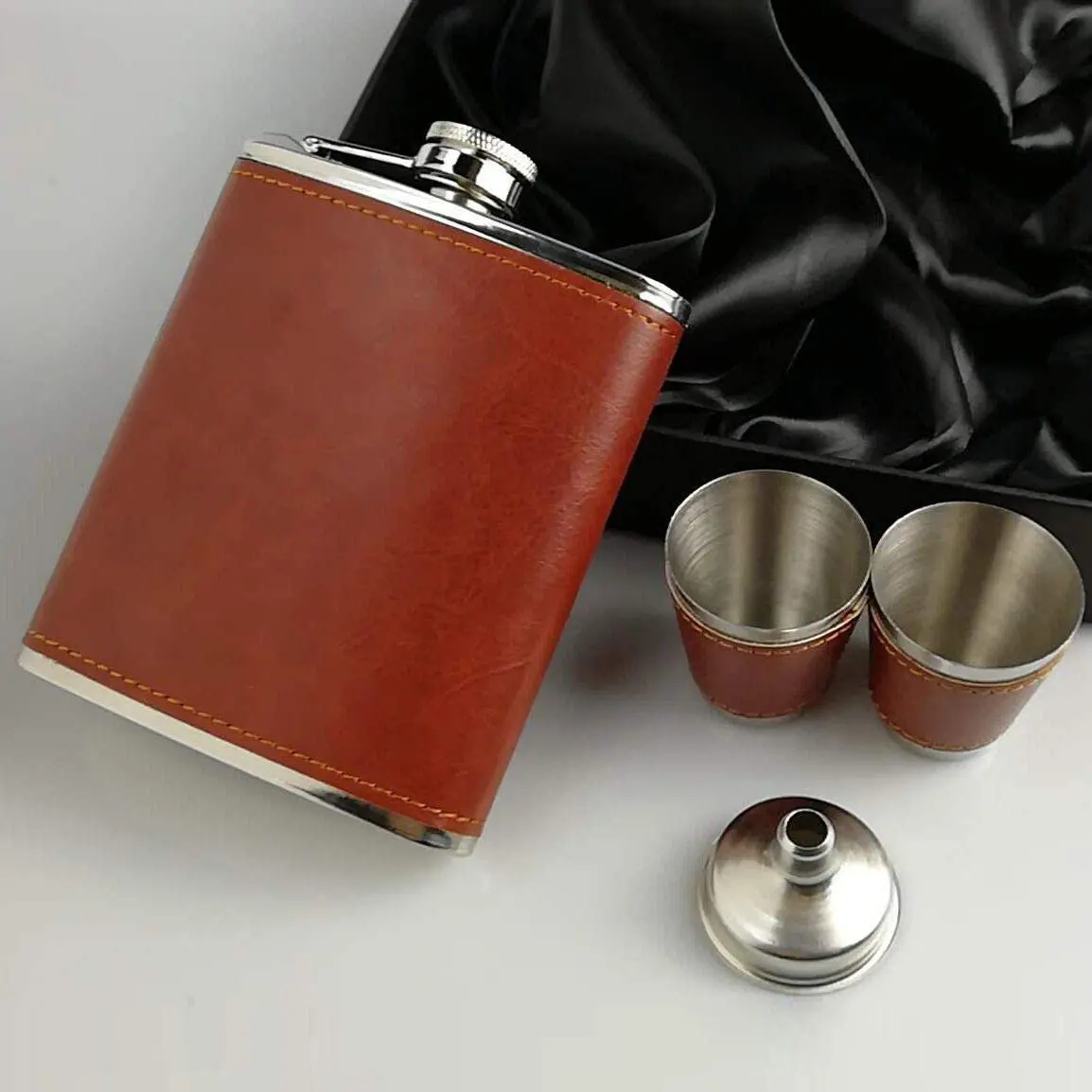 Hot Sale 7oz Hip Flask Portable Travel Stainless Steel Liquor Whiskey Alcohol Pocket Wine Flagon Men Small Mini Bottle Gift set