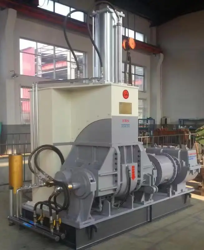 Rubber dispersion kneader mixing quick kneader to knead rubber