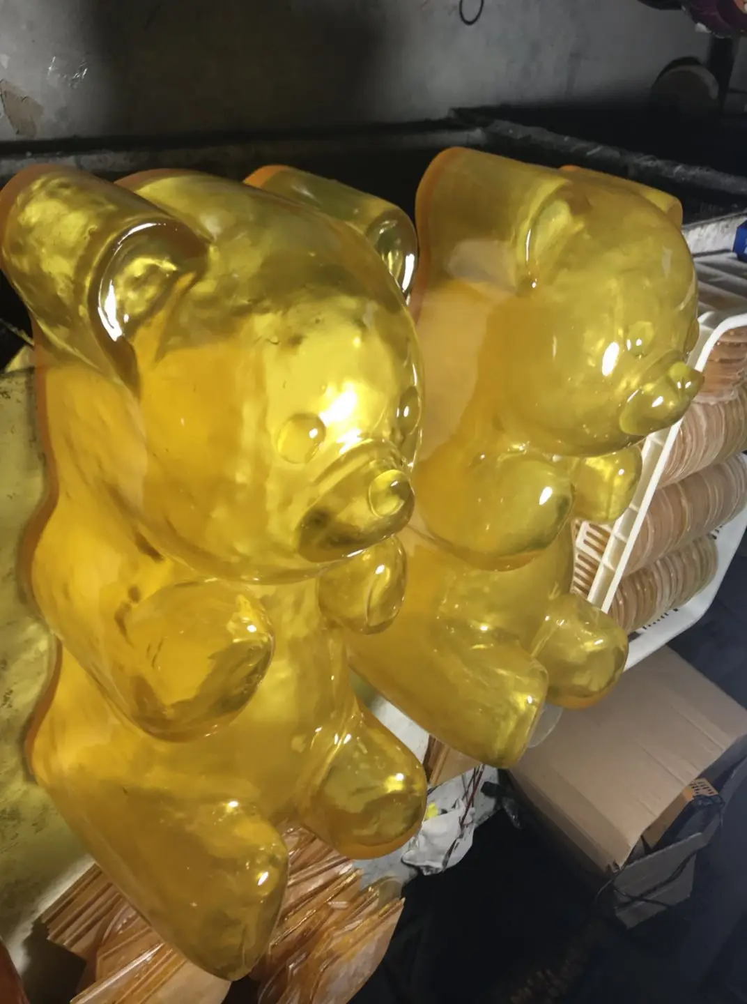 Store Promotional Visual Merchandising Transparent Resin Gummy Bear Statue