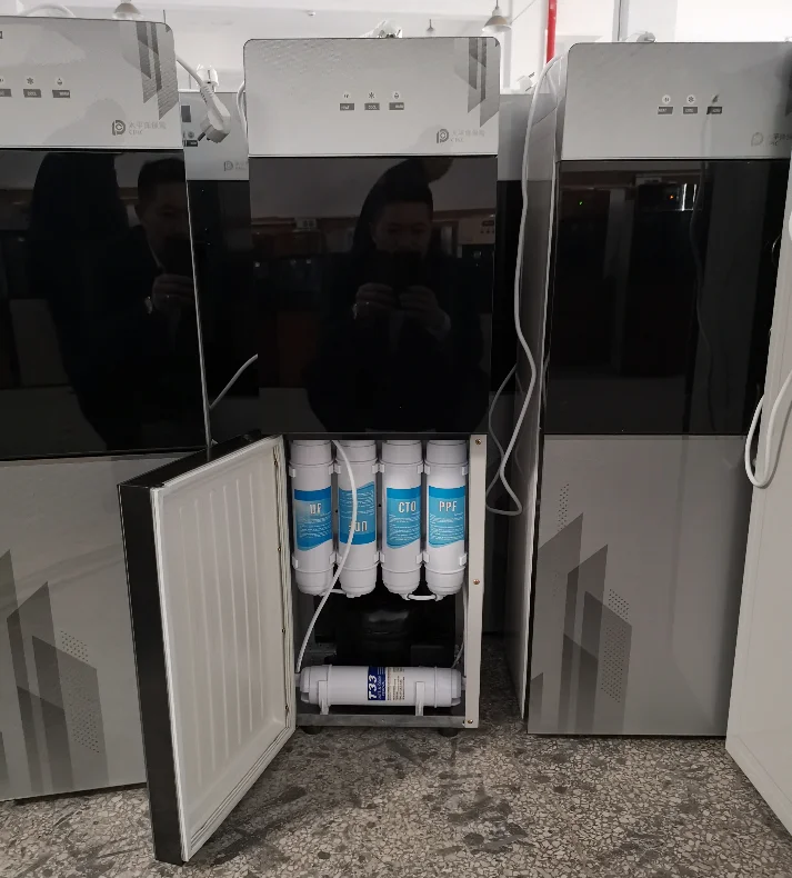 Домашнее использование стоячий дозатор горячей и холодной воды в холодильнике очиститель с осмосом