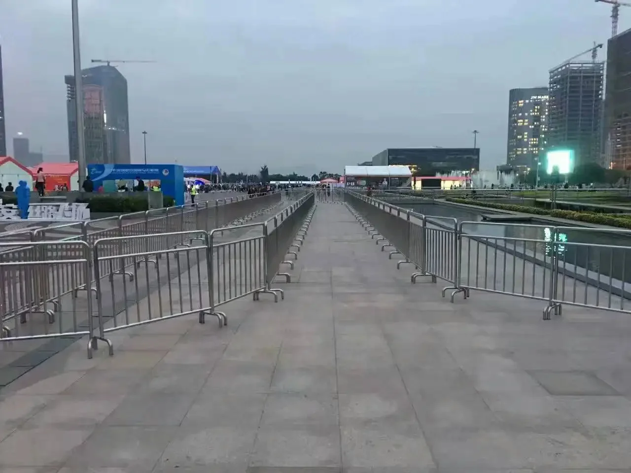 Customized Metal Galvanized steel security crowd control barrier panel/ Portable Barricades / Temporary Fence