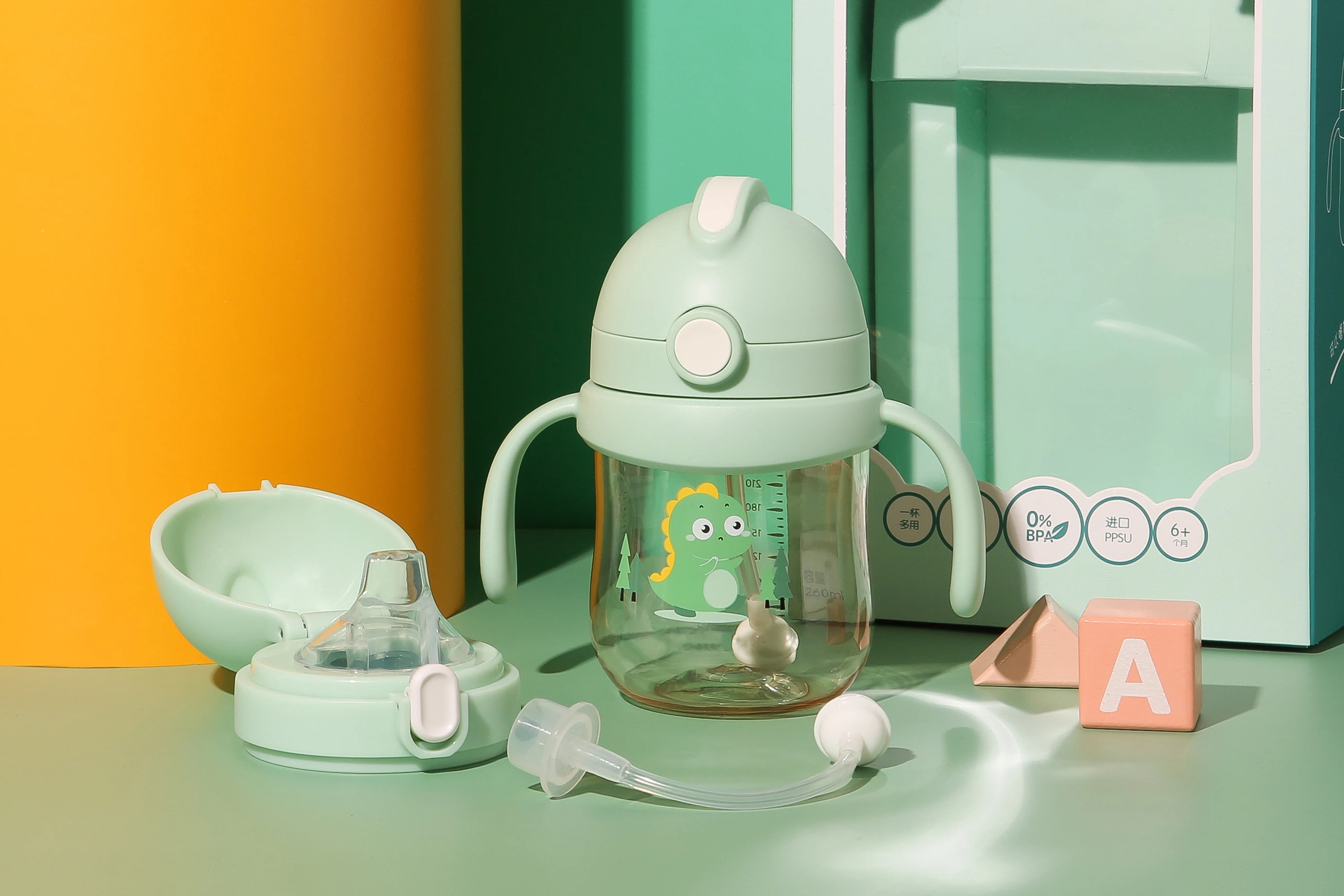 Custom Oem Bulk Light Portable Cute Tritan Bottle Toddler Baby Trainer Sip Sippy Cup With Straw For Kid