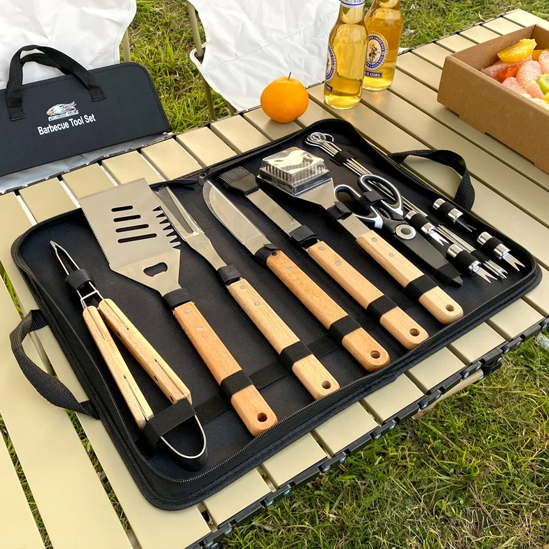 OEM Hot Selling Stainless Steel BBQ Tool Set 17PC Outdoor Barbecue Grill Accessories Wood Handle Camping Portable Grill BBQ Tool