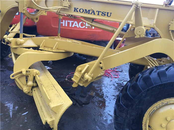 Оригинальный японский автогрейдер KOMATSU GD 623A-1 в хорошем состоянии по низкой цене отличная производительность