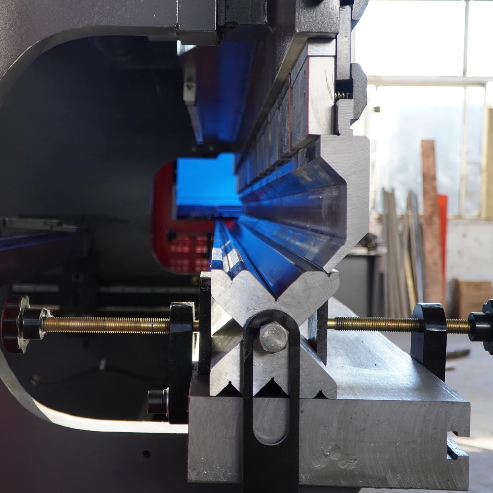 Dama factory direct sale  WC67K 6*3200MM 160t 3200mm tp10s metal steel cnc hydraulic  press brake  machine for sale