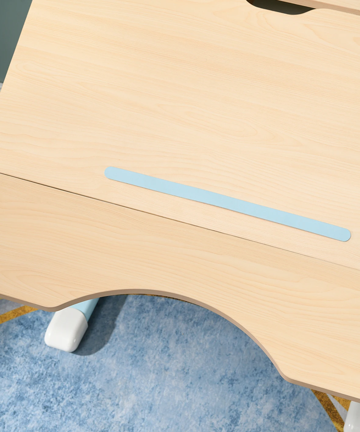 small school using table pink and blue table for child studying reading and painting high quality kids furniture