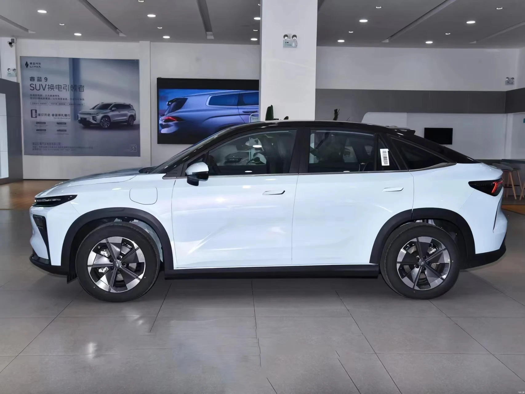 Лидер продаж чистый электрический внедорожник Geely Livan 7 для взрослых 450/605 км дальнего действия новые энергетические автомобили Ev City