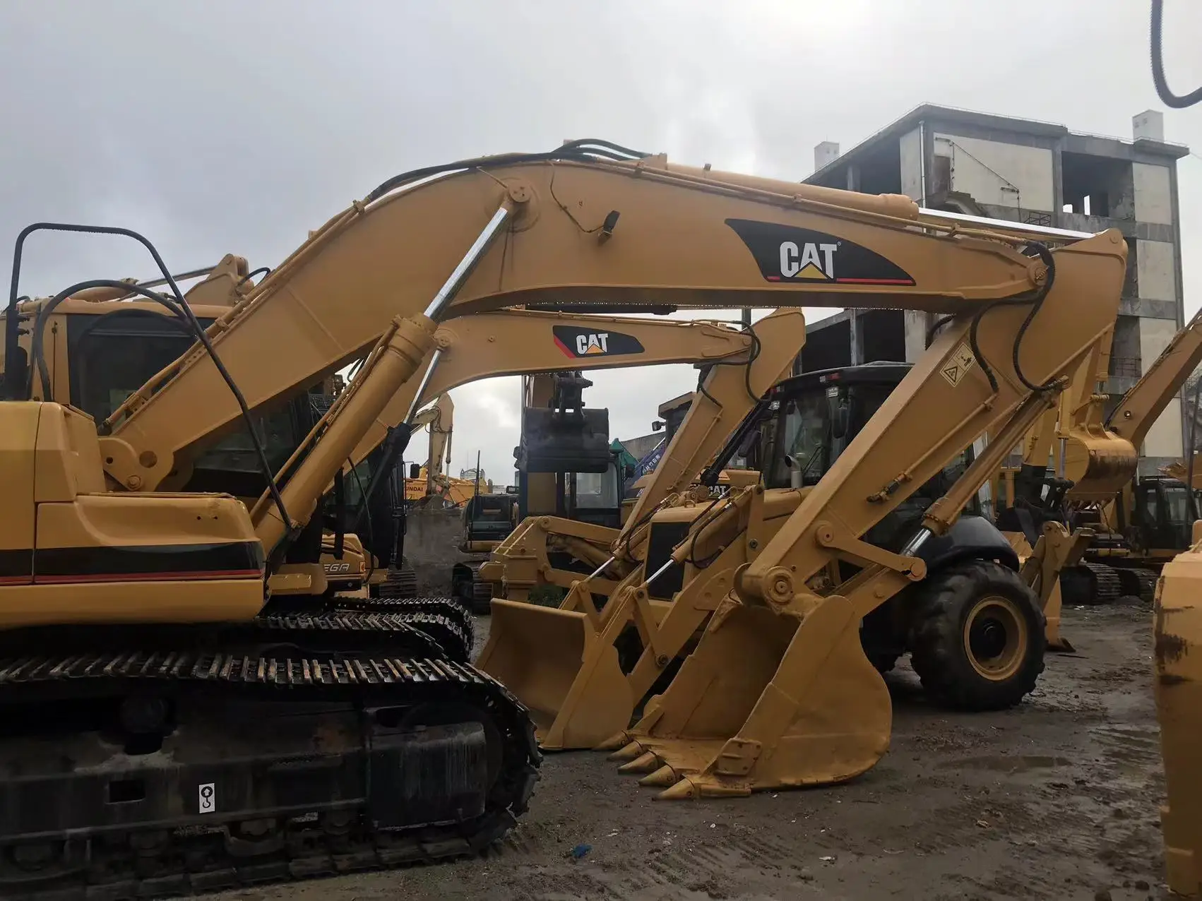 Used CAT Caterpillar 325BL Excavator For Sale,used caterpillar cat 325 /325b /325bl excavators
