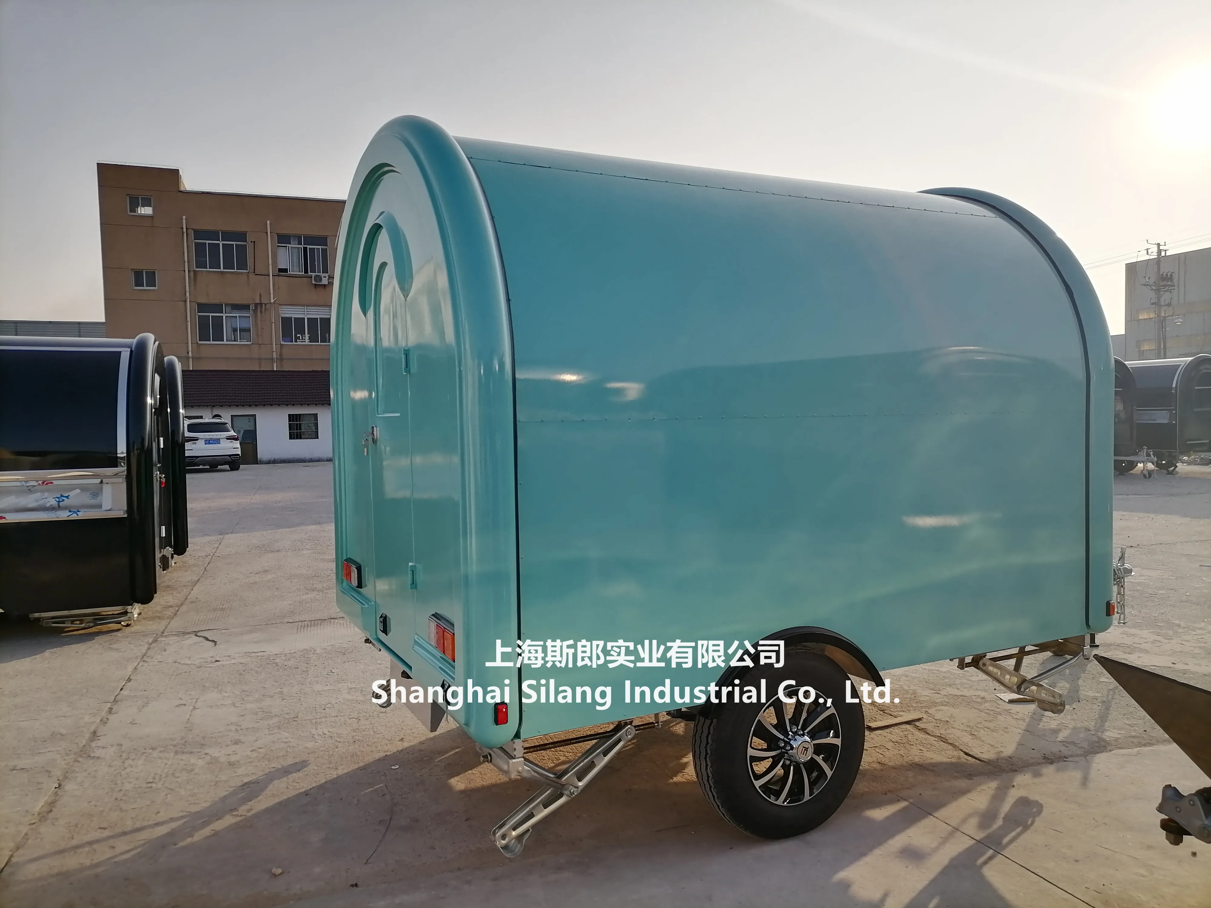 2022 New Model Green Towbar 280*200*240cm Popular Outdoor Concession BBQ Trailer Customizable Candy Popcorn Food Cart with CE