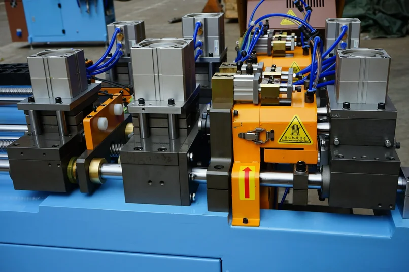 3D Bending Touch Screen Electric Plc Copper Tube Cutting Cnc Automatic Pipe Cutting Machine