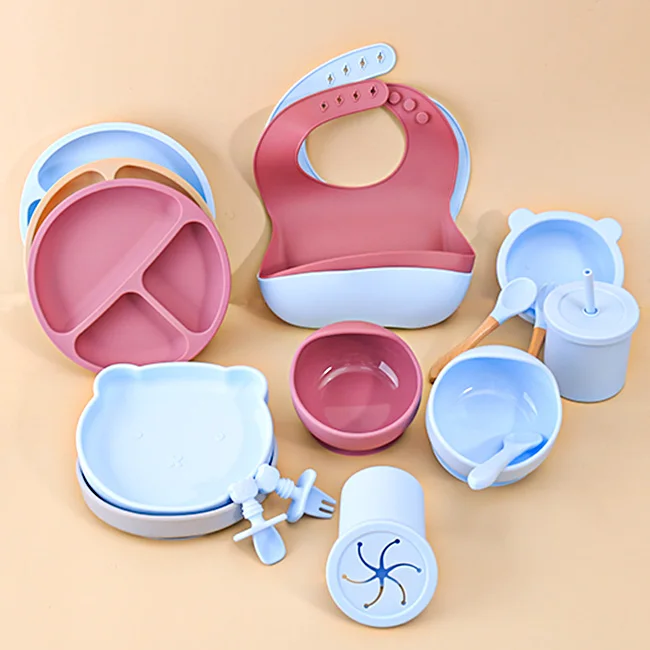 Bpa-free Modern Kid Dining Soft Baby Utensils Feeding Product Cute Silicone Baby Eating Set with bear Plate Suction Bowl bib cup