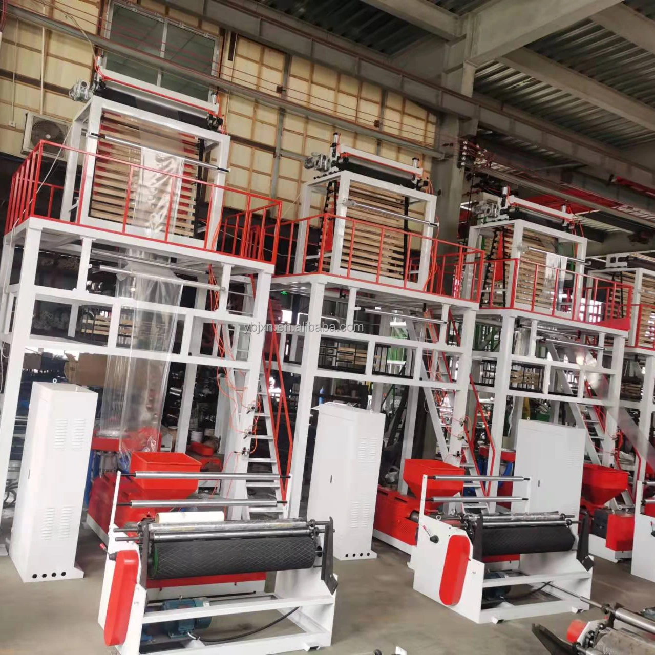 Высокоскоростной экструдер для выдувания пленки в пластиковых пакетах