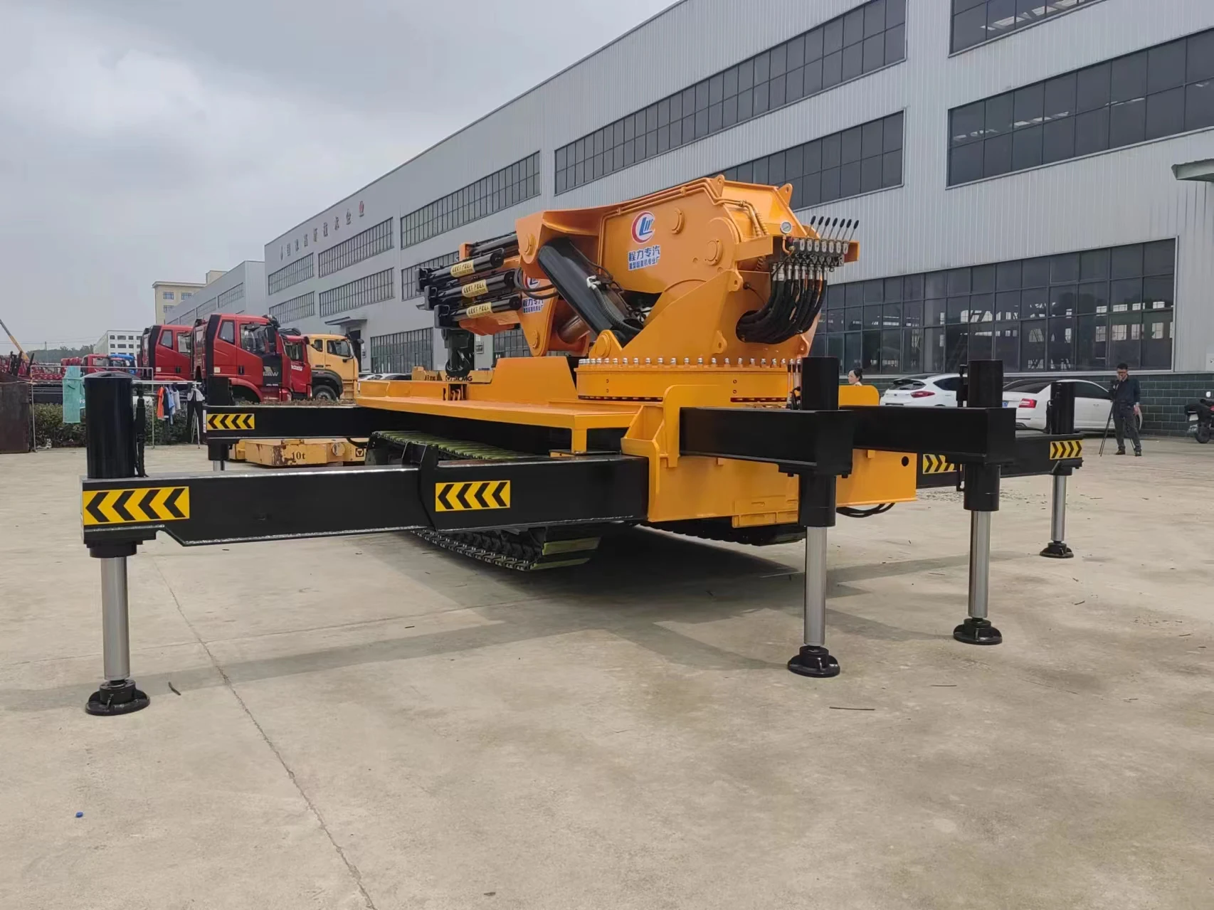 Популярная новейшая версия грузового крана с гарантией качества настраиваемый стандарт для уличного использования произведенный на китайском заводе