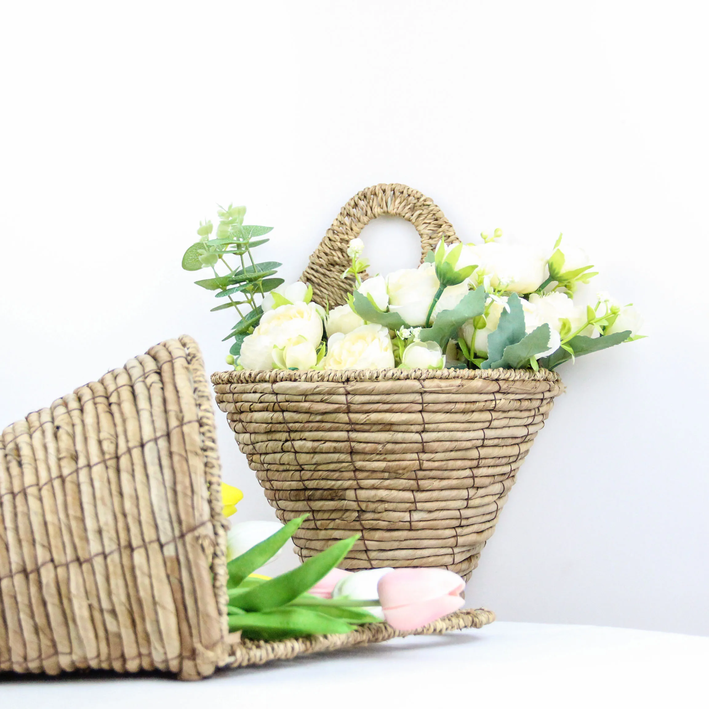 Hot Sale Outdoor Simple Style Rattan Flower Pots Hanging Flower Basket for Plants