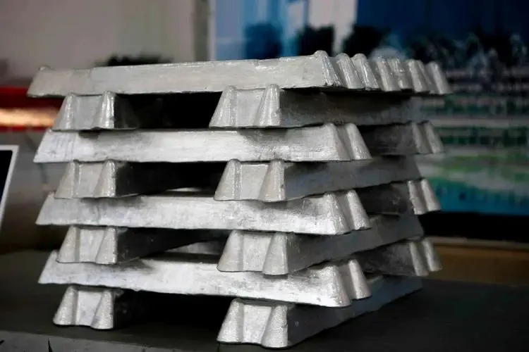 Цена на алюминий-это реальная цена на доставку фьючерсов на китайском товарном фьючерсном торговом рынке даляня