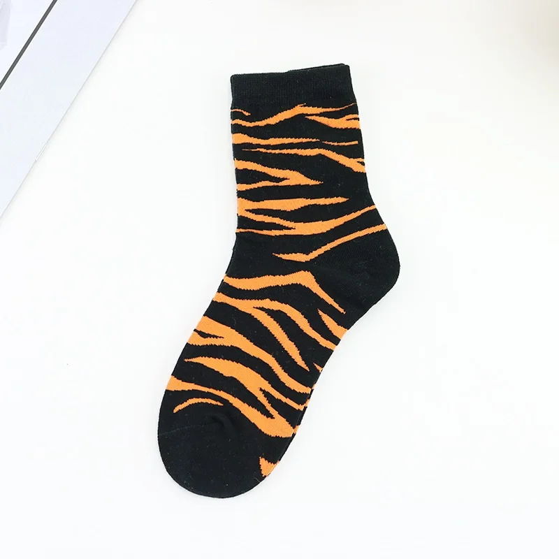 Womens Bold Horizontal Zebra Animal Stripe Pattern Casual Socks