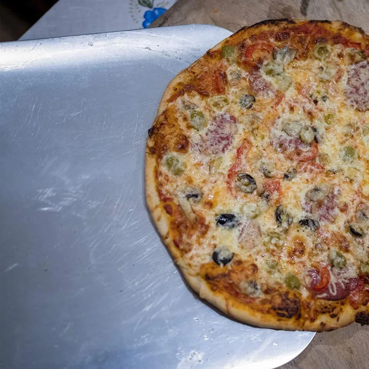 Aluminum Pizza Peel With Folding Handle