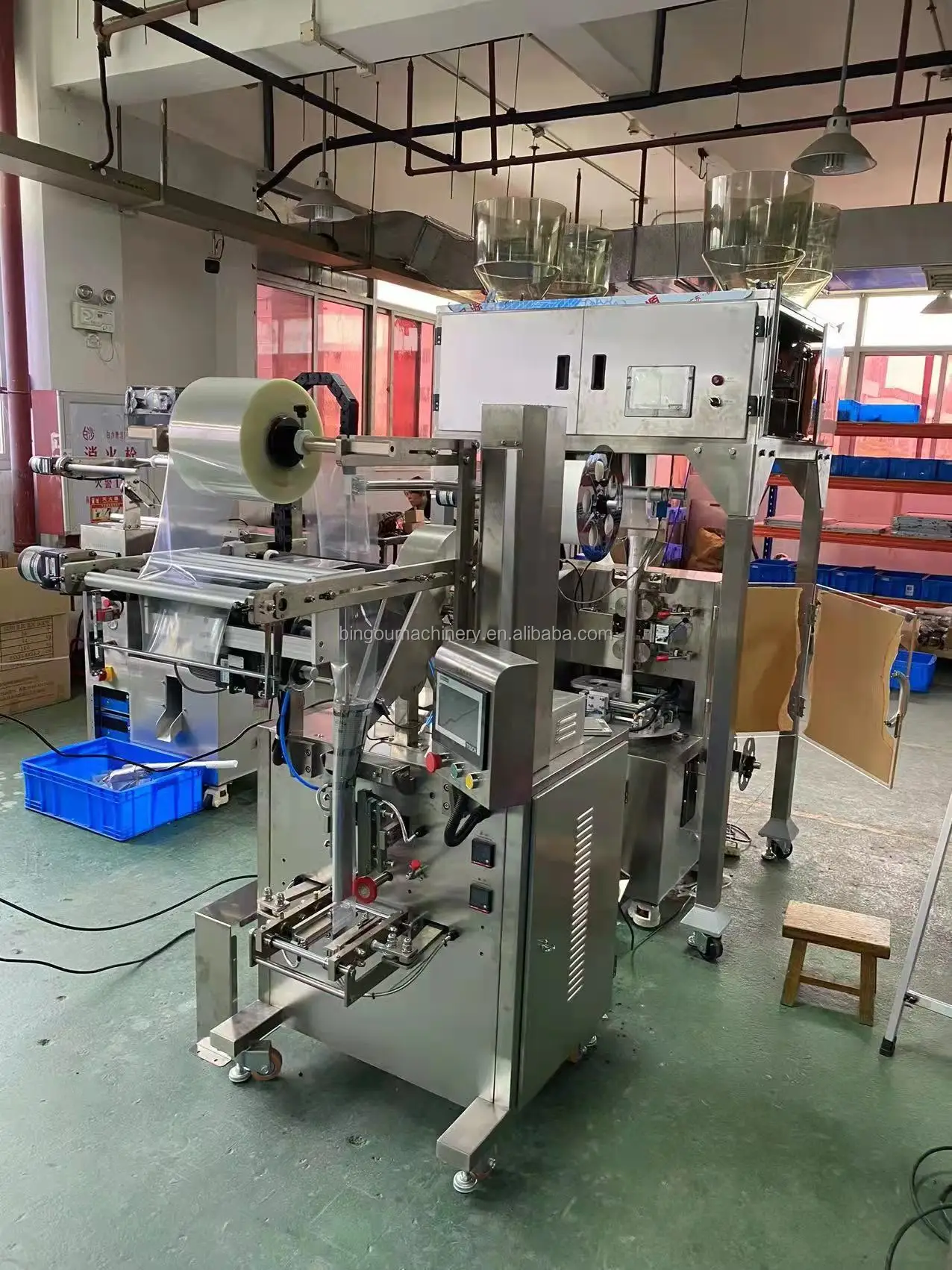 Most Popular Automatic Tea Bag Triangle Packaging Price Small Ultrasonic Tea Packing Machine with String