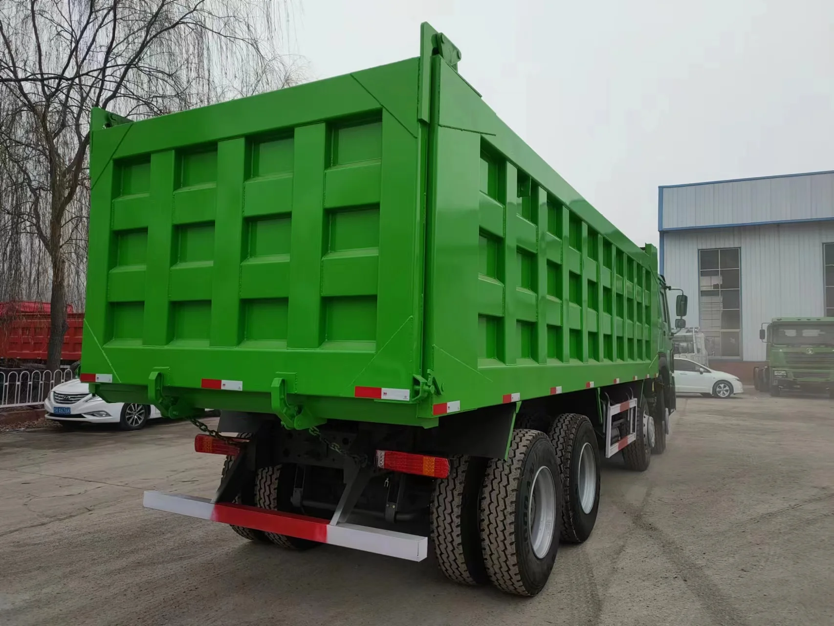 Самосвал самосвал 8x4 в наличии