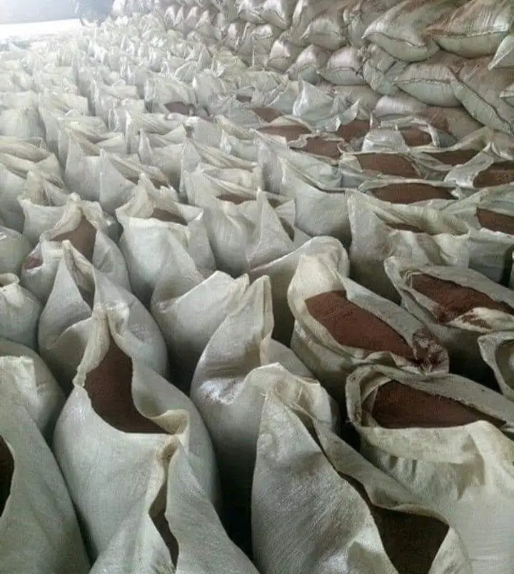 Palm Kernel Cake Wheat Bran a Grade 25KG & 35KG Packaging Vegetable Powder for Animal Feed Full Fat Soybean Meal 3 Admixture (%)