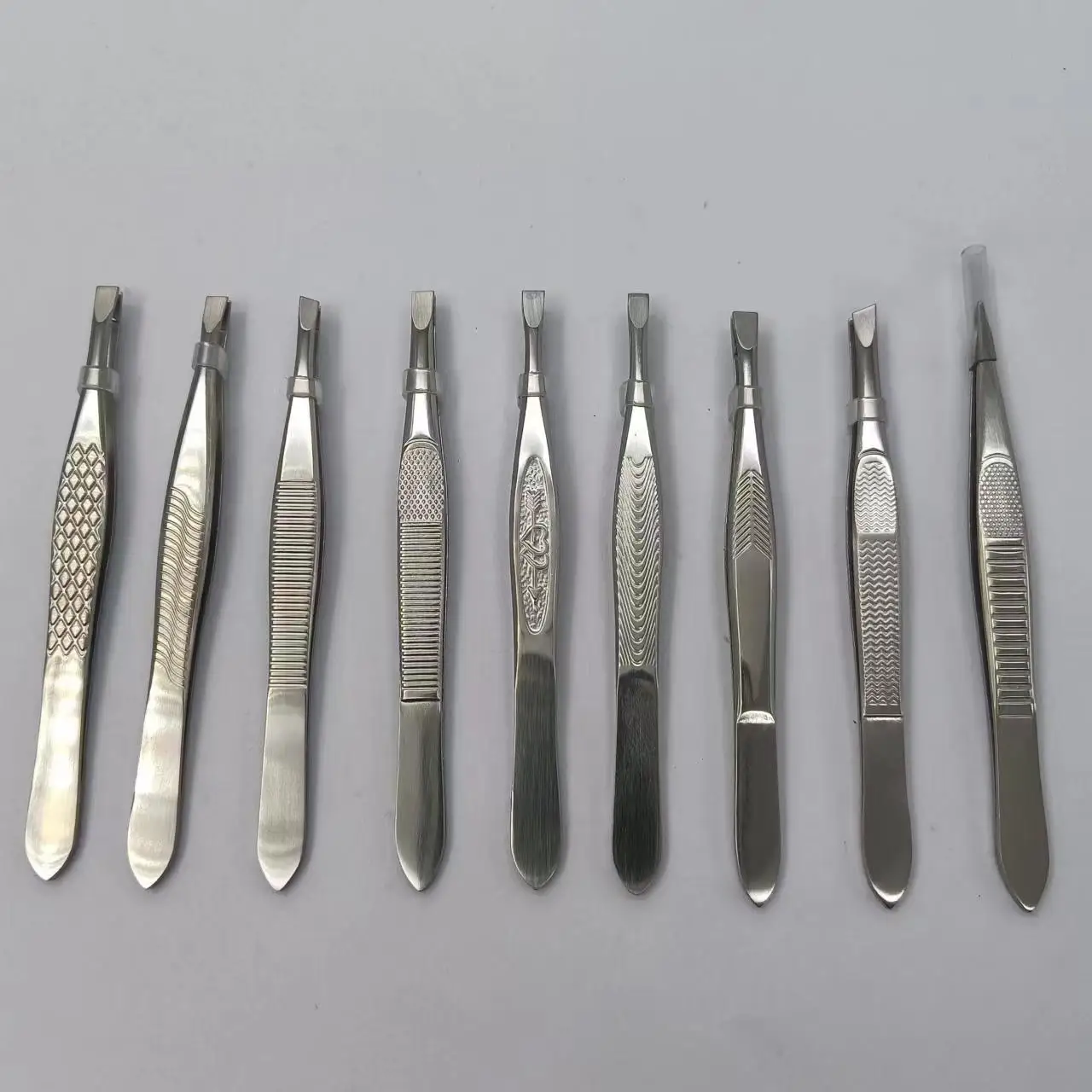 Factory Direct Selling Gold Silver Tweezers Elegant Design Household Makeup Cosmetic Tweezers