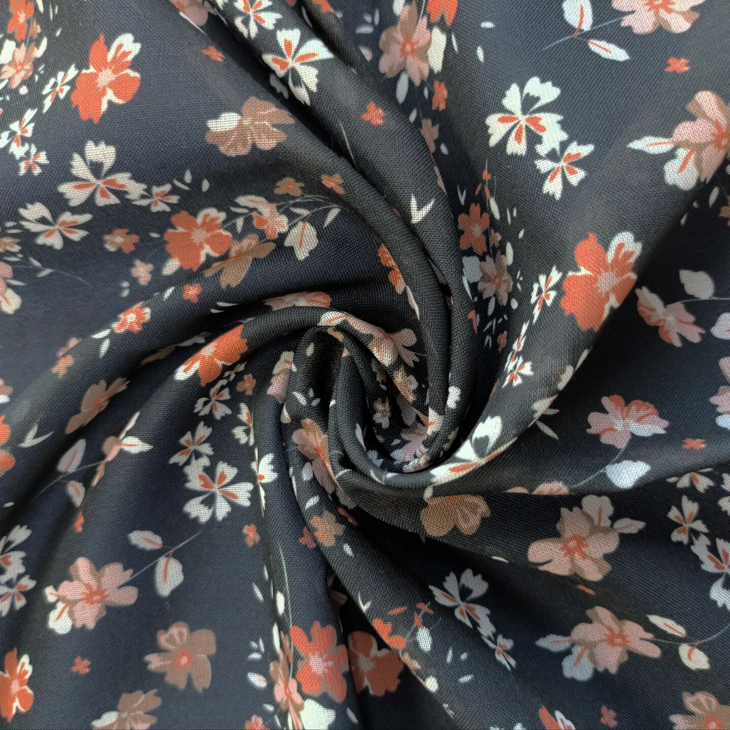 Wholesale Custom Design 110*110cm Islamic Muslim Cotton Voile Hijab Square Digital Printed Tudung Bawal Malaysia Scarves Shawls