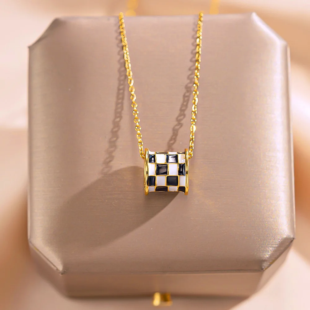 Korean Stainless Steel Letter Clover Pendant Stitching Chain Luxury Gemstone Zircon Women Necklace Clavicle Chain Jewelry