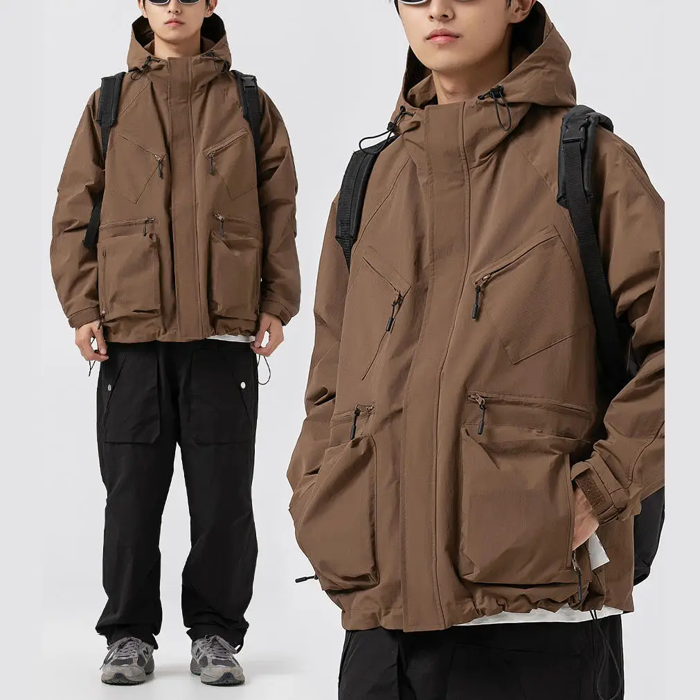 Мужская ветровка с капюшоном