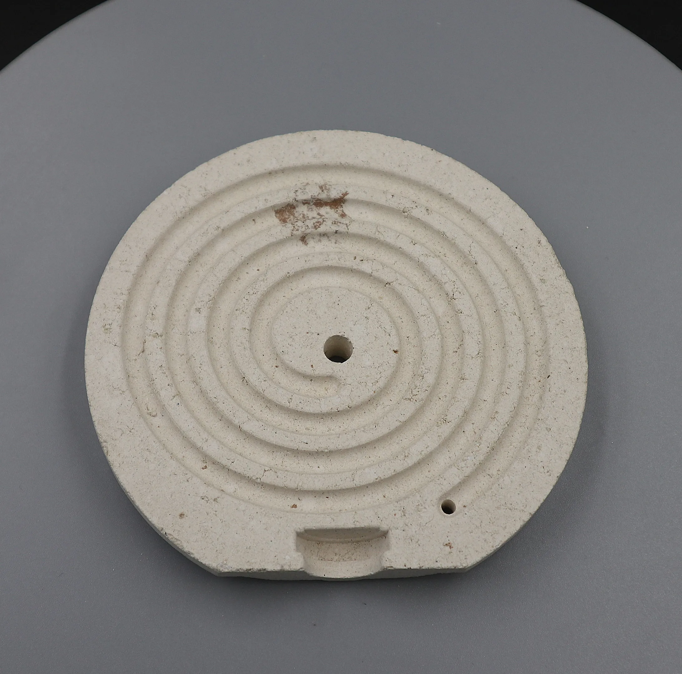 High-temperature resistant cordierite ceramic parts  Round Plates Electrical Ceramic