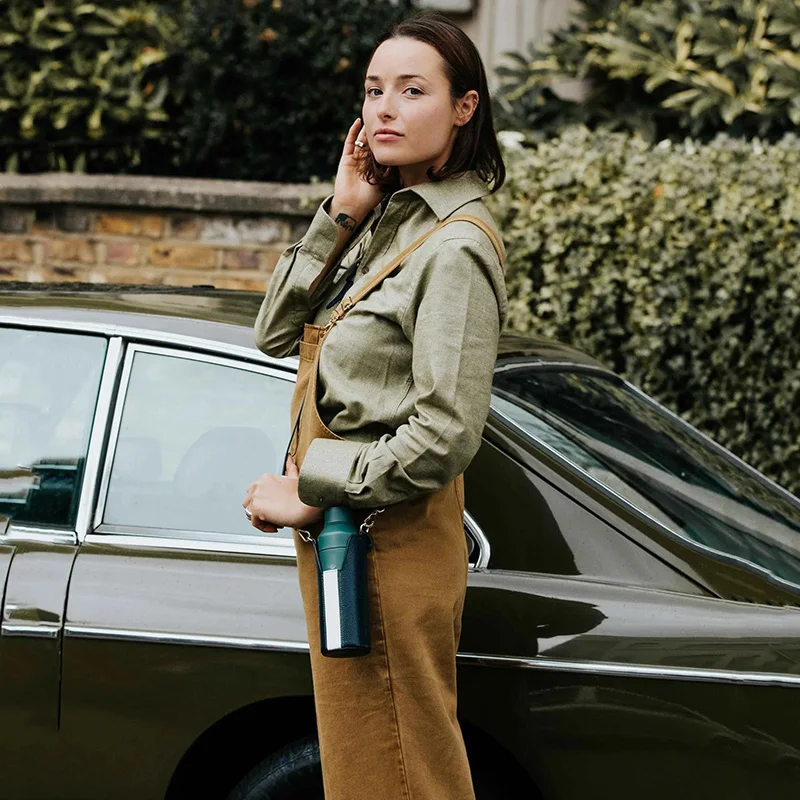 New Luxury Portable Wearable Leather Water Bottle Sleeve Carrier Bag Leather Holder Sleeve With Shoulder Strap