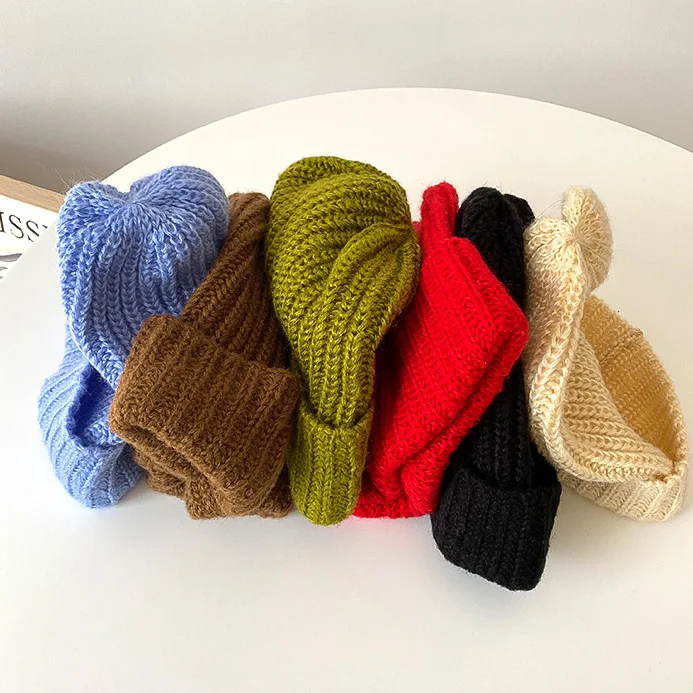 2023 Baggy Custom Logo Womens Knitted Winter Hats with Pom Pom Designer Slouchy Checker Custom Kint Beanie