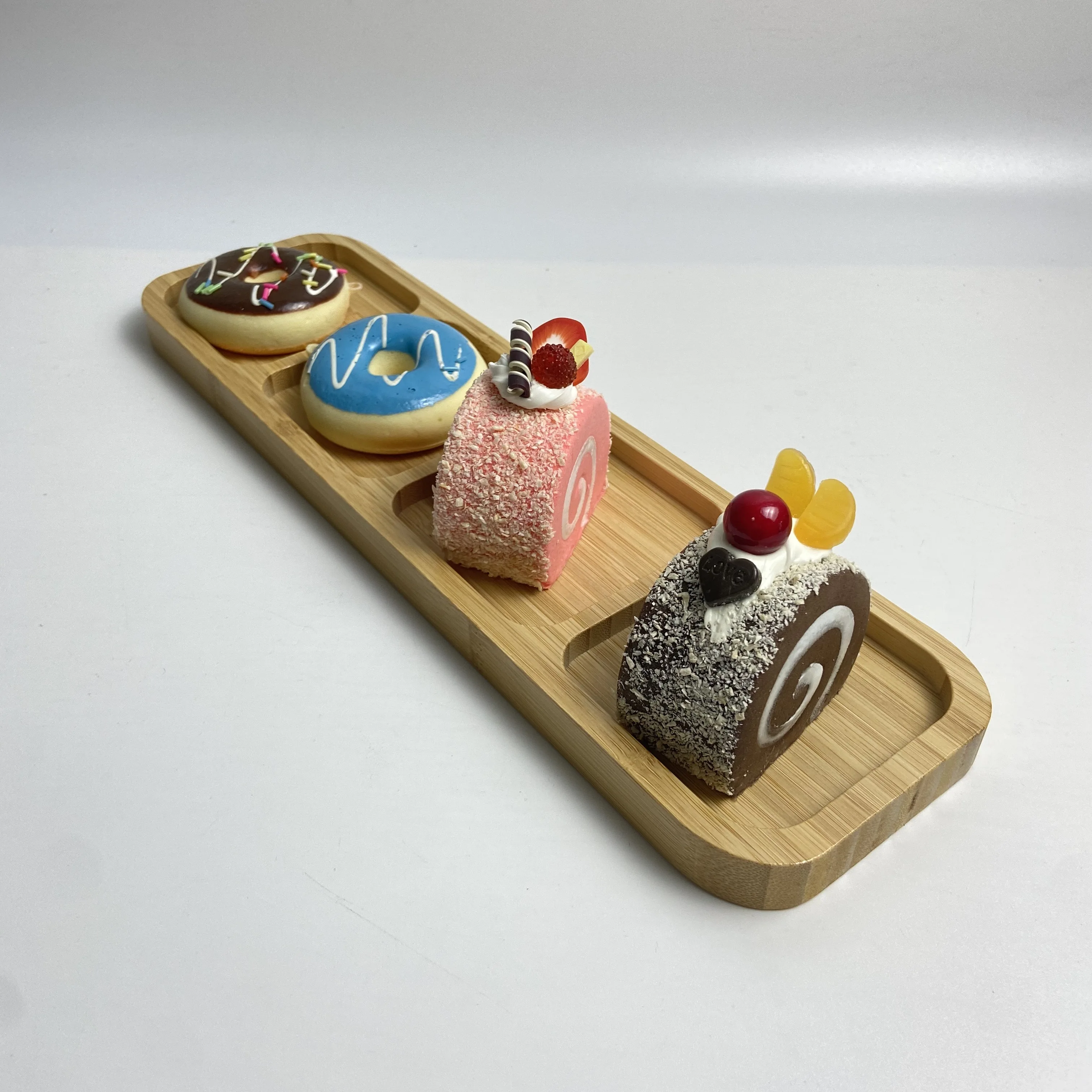 Diyue Wooden Snack Tray Serving Plate Nuts Platter Food Serving Tray Stock Wholesale Bamboo 4 Grid Candy Plates