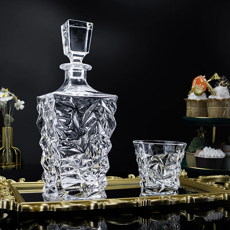 Wholesale Creative Bourbon Crystal 750ml Wine and Whisky Decanter with Logo