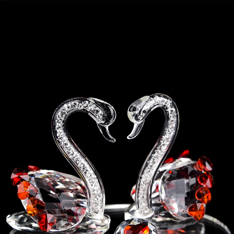 Fashionable Glass Crystal Swan Couple Figurines Custom Crystal Swan For Wedding Souvenirs