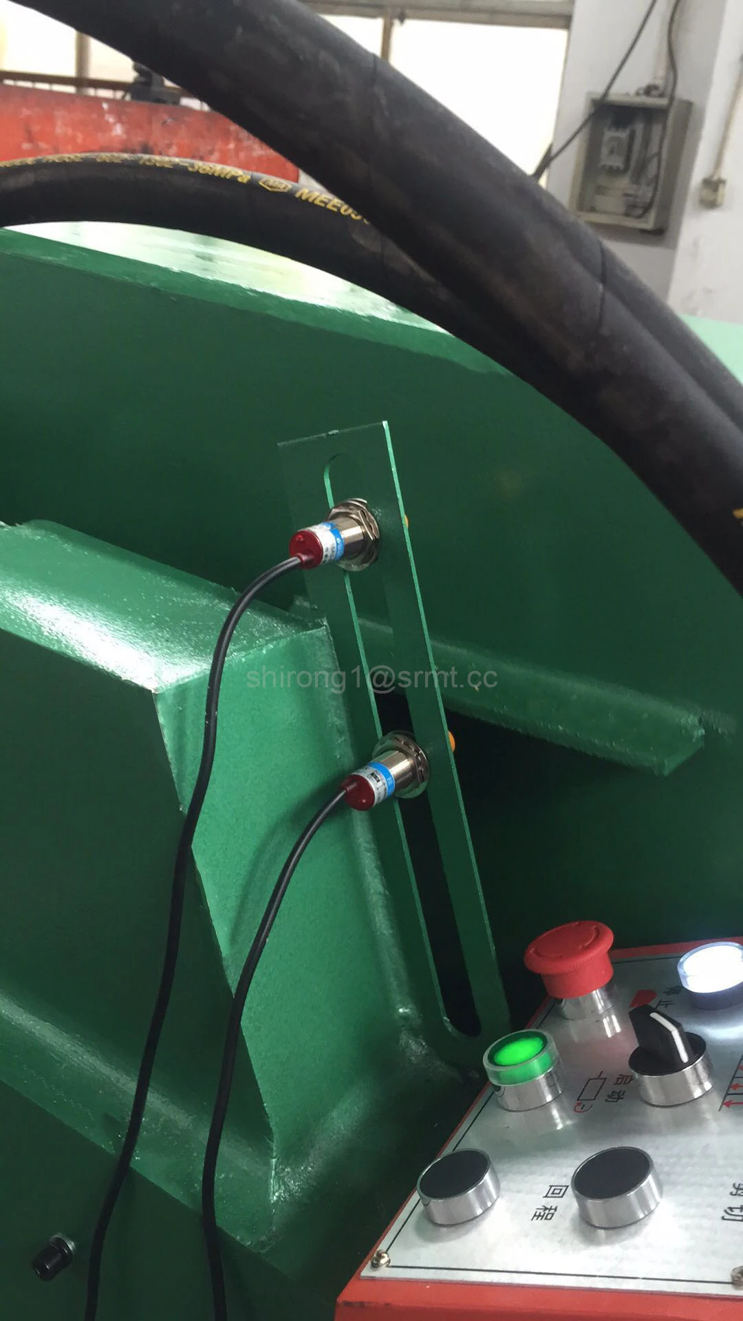 Hydraulic Scrap Metal Steel Alligator / Cutter with Crocodile shear / cutting machine