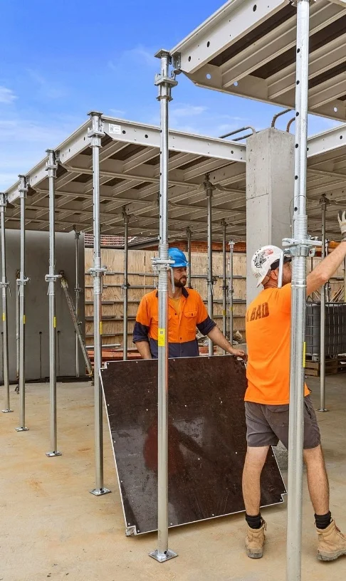 Slab Formwork with early stripping mechanism