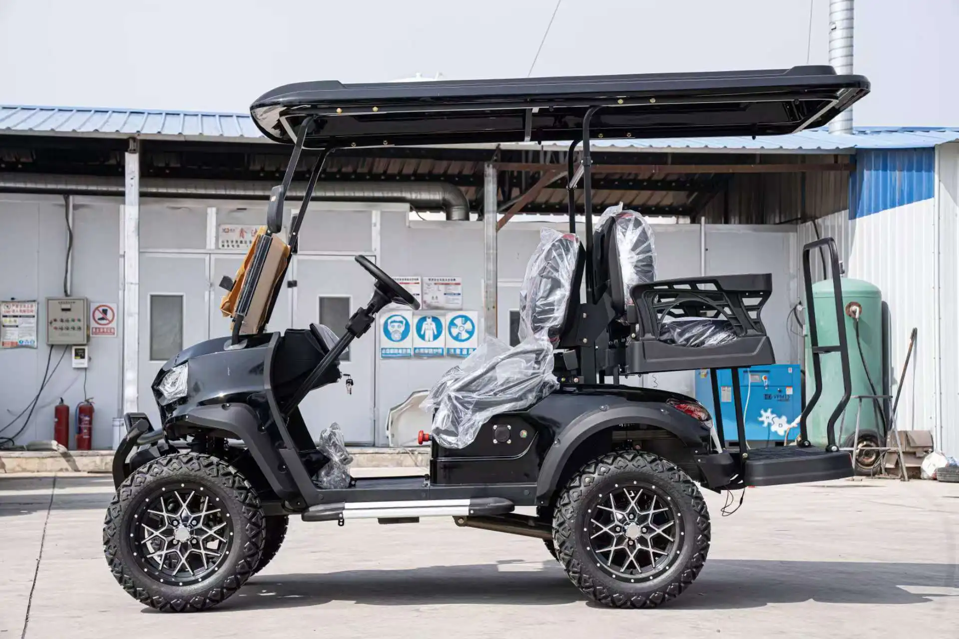 2024 Hot Selling China Cheap High Quality 2 4 6 Seat Touring Car Electric Golf Cart
